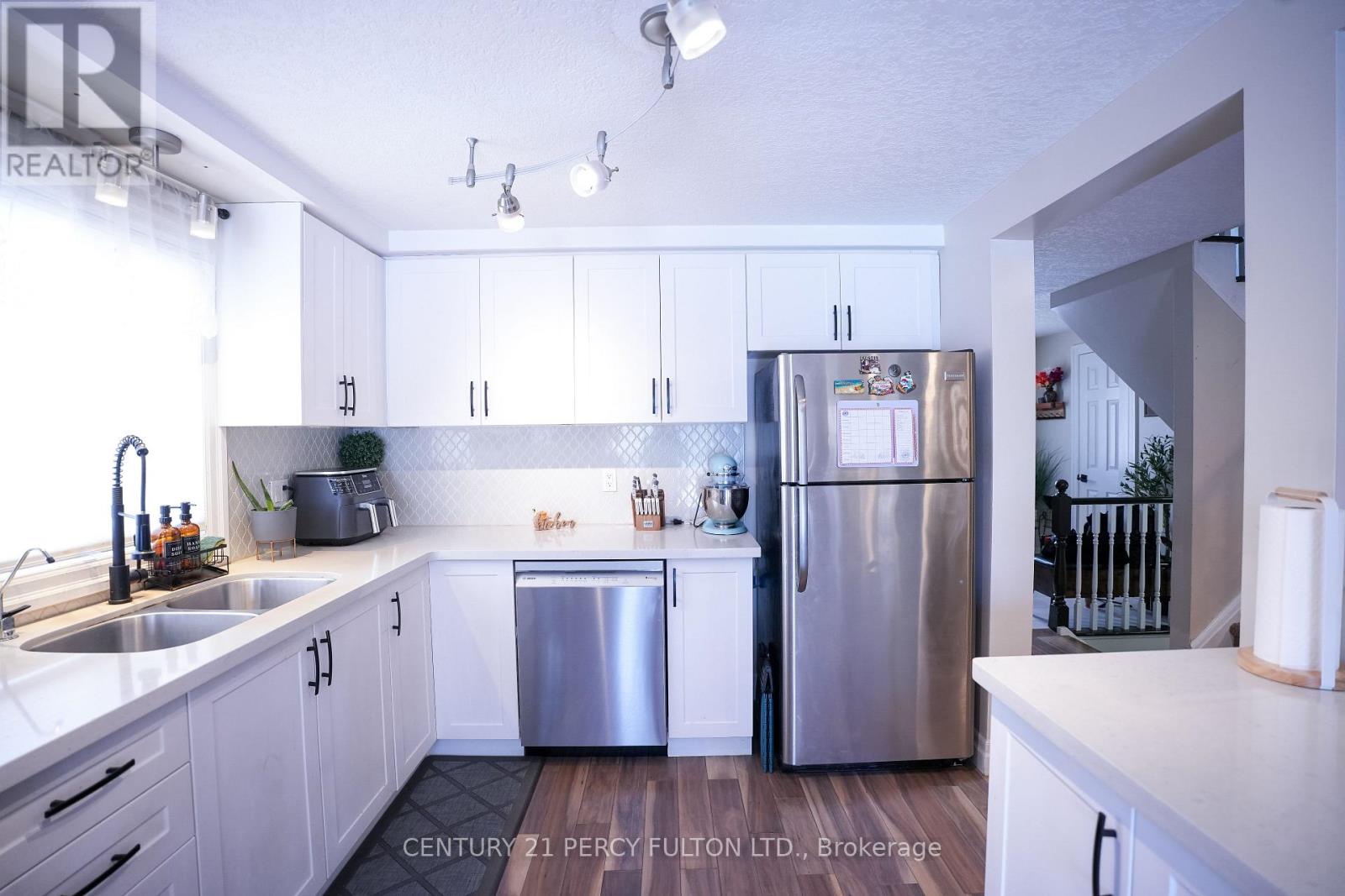 333 Rosette Drive, Waterloo, Ontario  N2K 3W7 - Photo 9 - X12857472