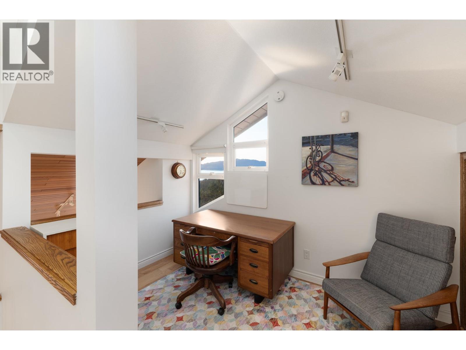 10339 Sunshine Coast Highway, Halfmoon Bay, British Columbia  V7Z 1B7 - Photo 21 - R3092825