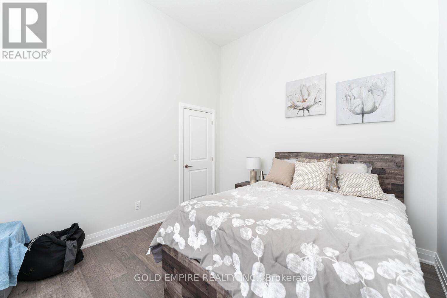 2177 Lockwood Crescent, Strathroy-Caradoc, Ontario  N0L 1W0 - Photo 5 - X12857502