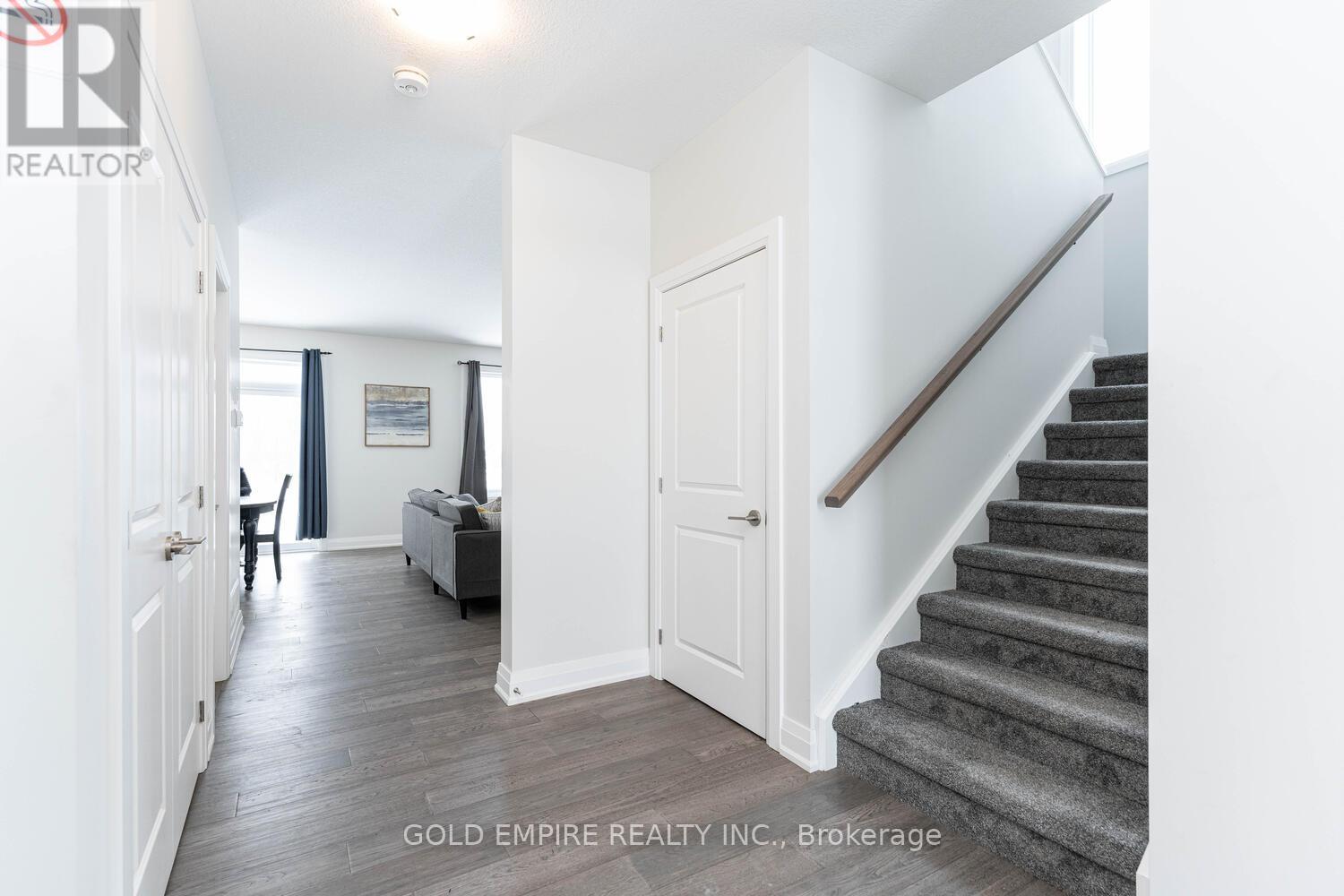 2177 Lockwood Crescent, Strathroy-Caradoc, Ontario  N0L 1W0 - Photo 7 - X12857502