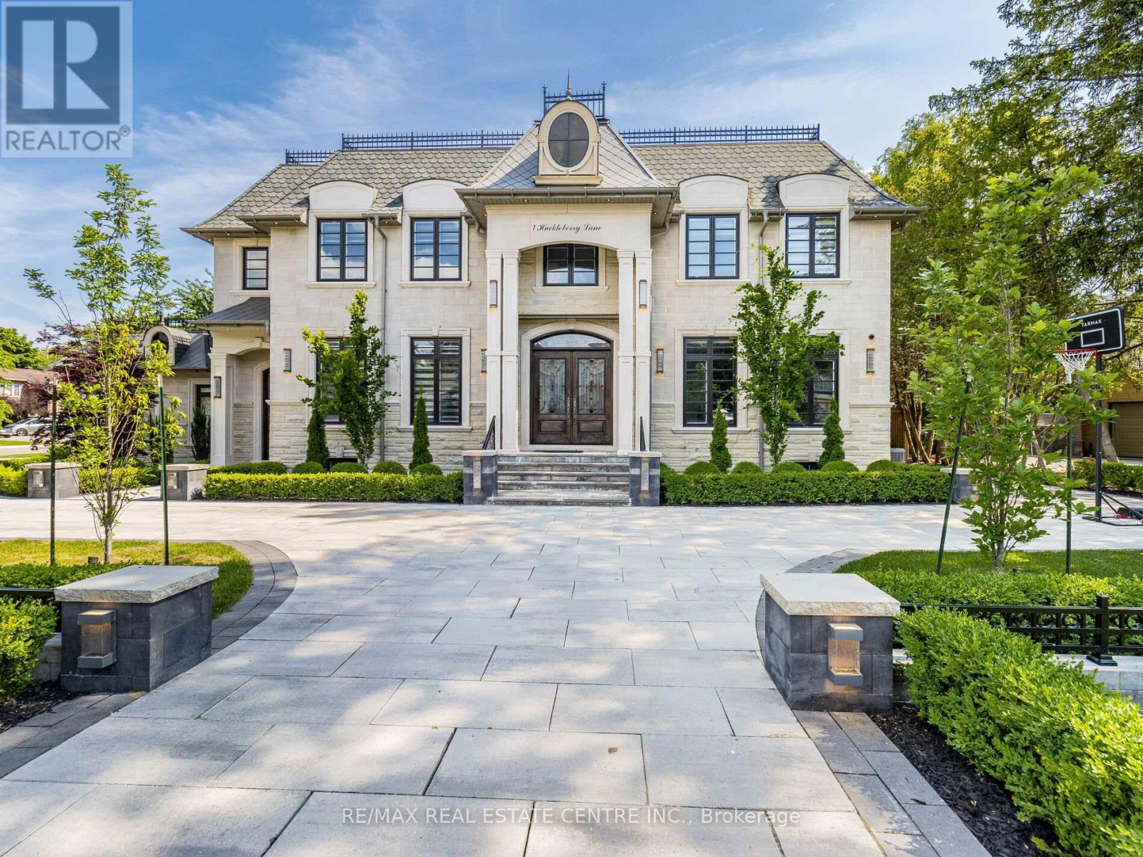 1 HUCKLEBERRY LANE S, Markham, Ontario