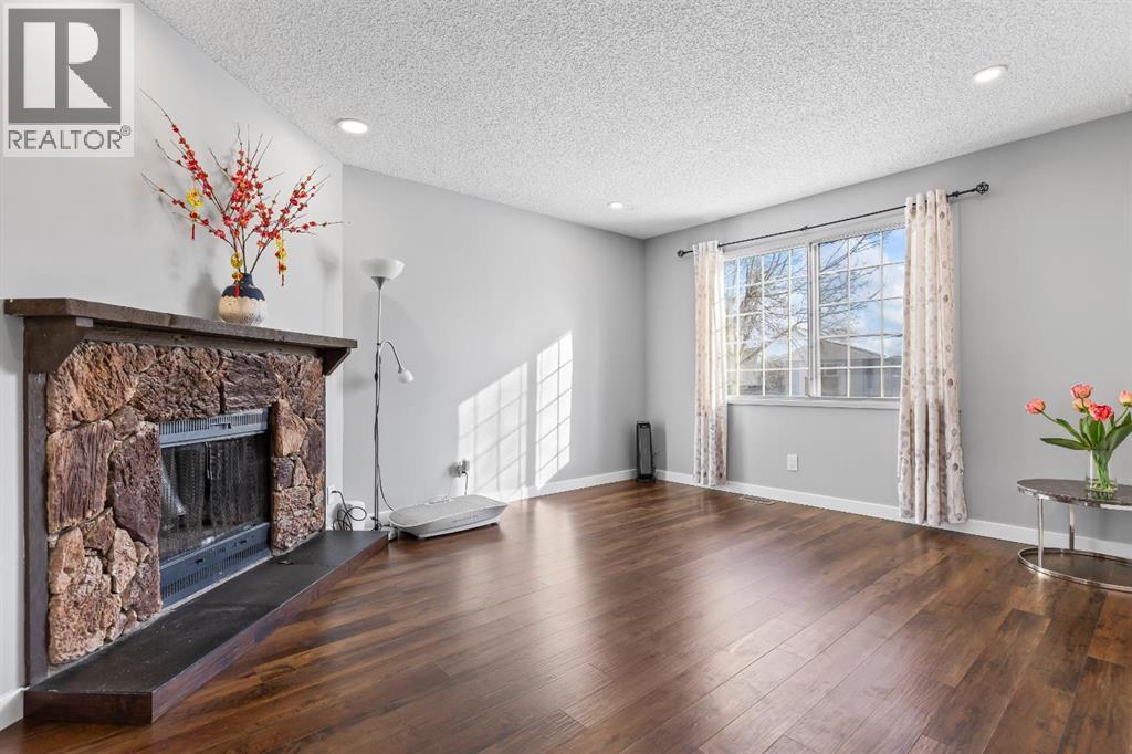 392 Templeside Circle Ne, Calgary, Alberta  T1Y 4K9 - Photo 4 - A2288989