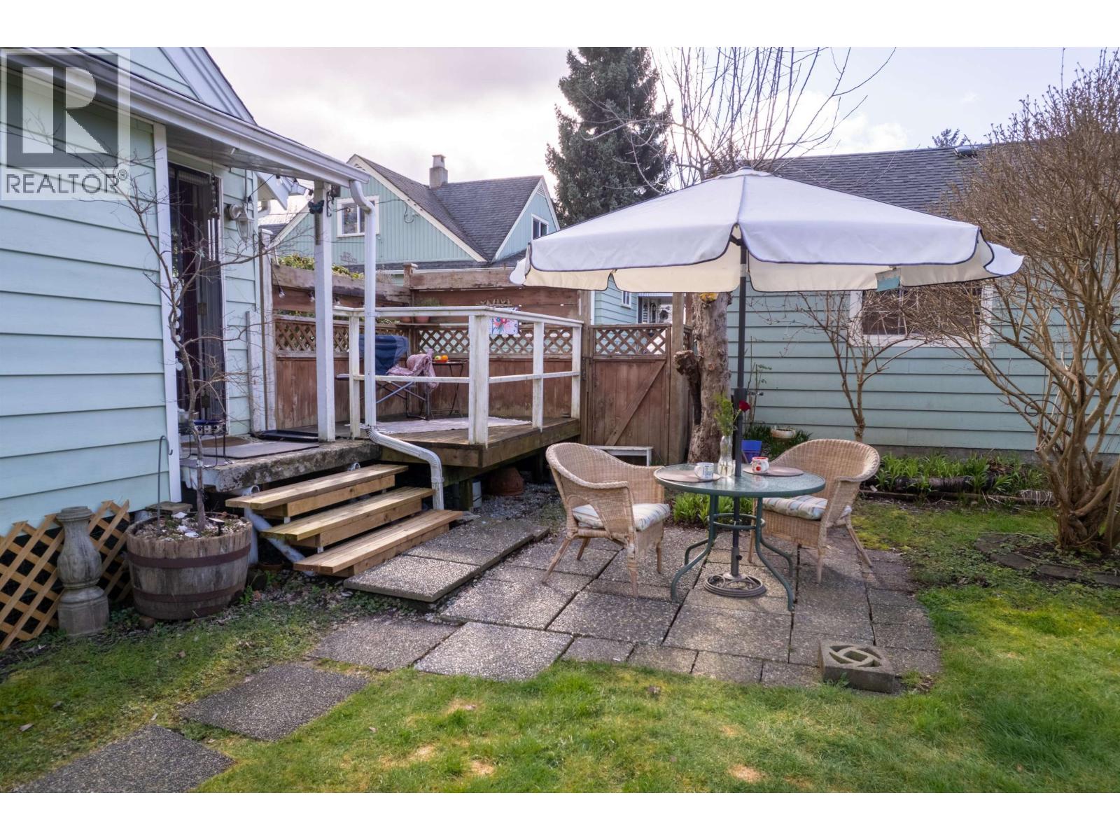 20283 Lorne Avenue, Maple Ridge, British Columbia  V2X 1G2 - Photo 11 - R3095899