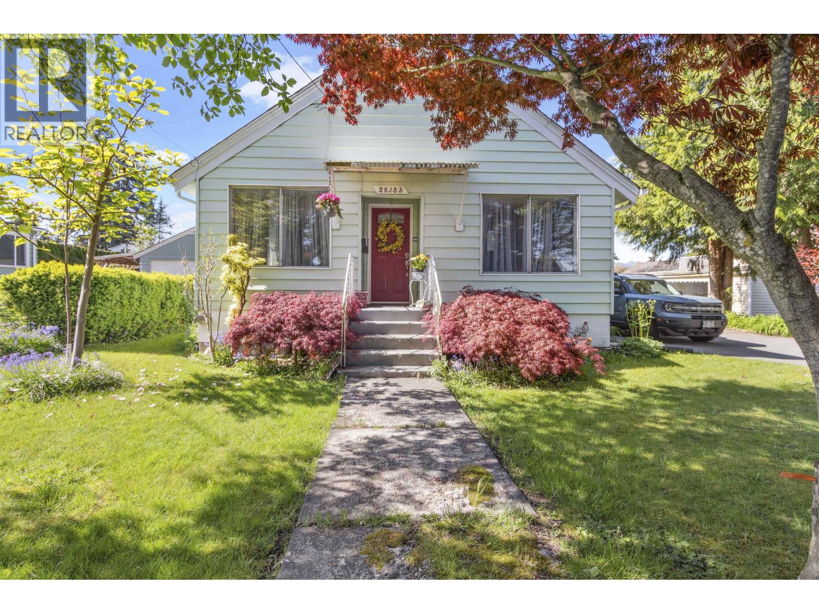 20283 Lorne Avenue, Maple Ridge, British Columbia  V2X 1G2 - Photo 3 - R3095899