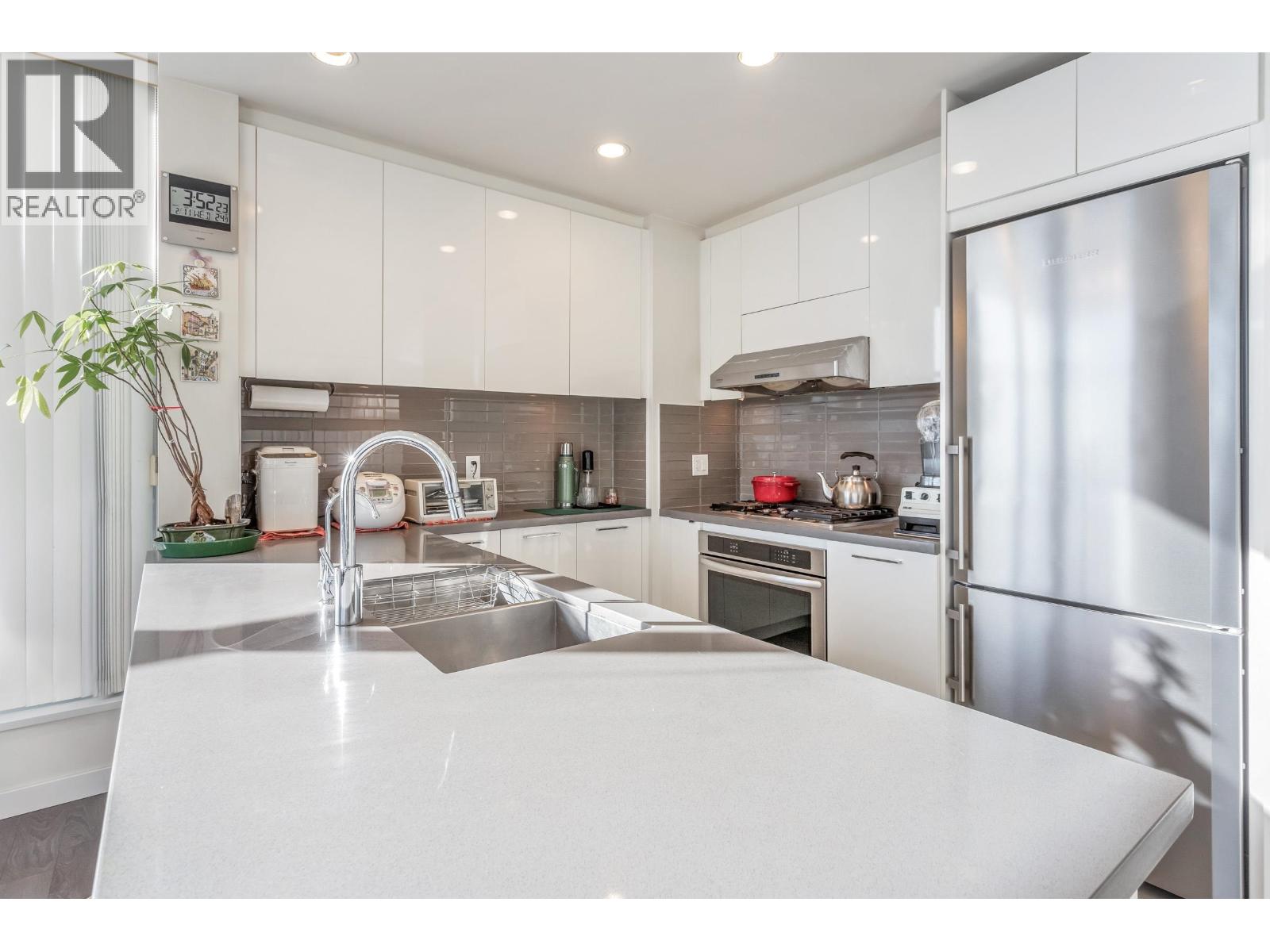 3806 4880 Bennett Street, Burnaby, British Columbia  V5H 0C1 - Photo 6 - R3096952