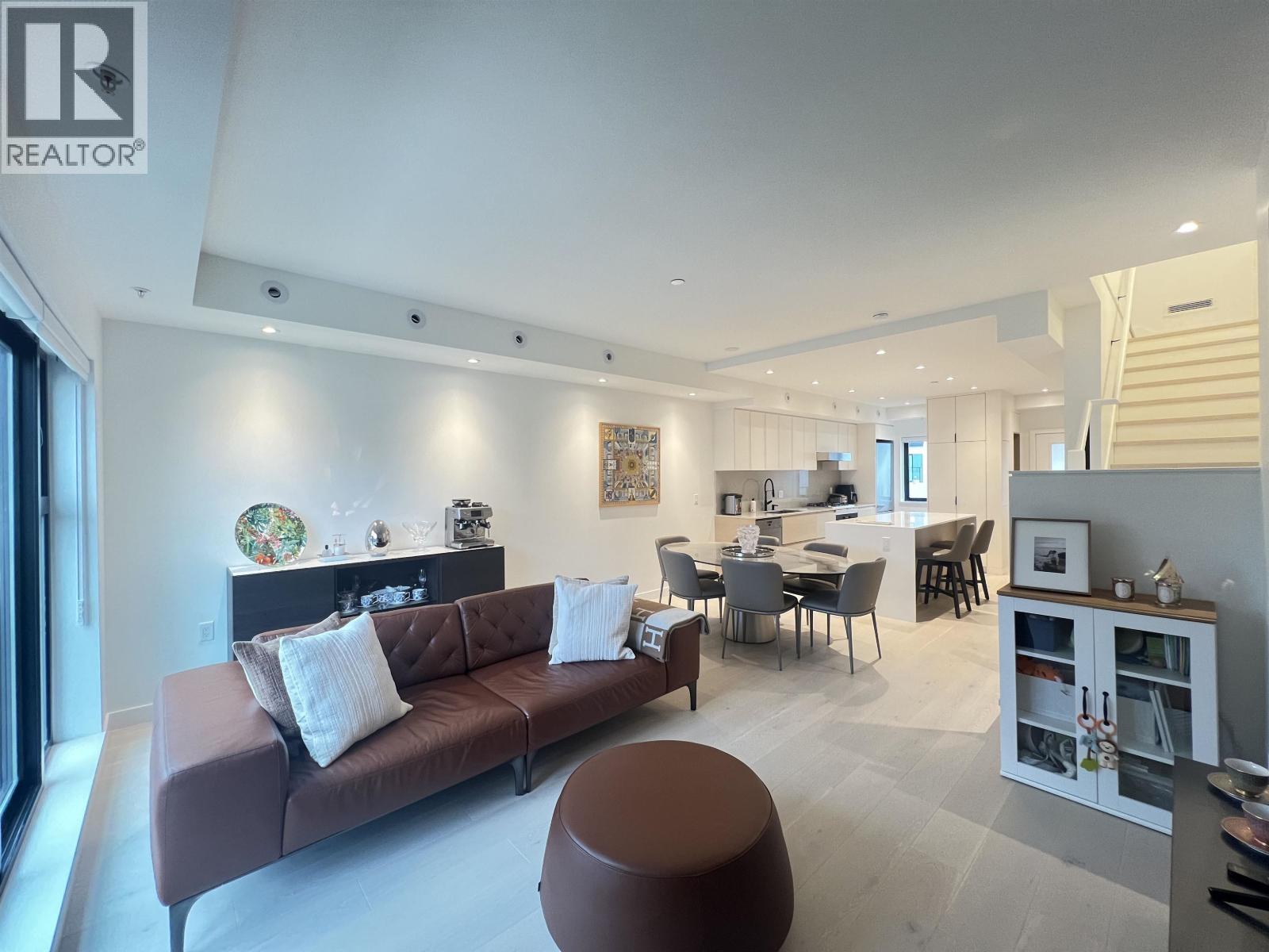 Listing Picture 6 of 40 : 34 530 W 28TH AVENUE, Vancouver / 溫哥華 - 魯藝地產 Yvonne Lu Group - MLS Medallion Club Member