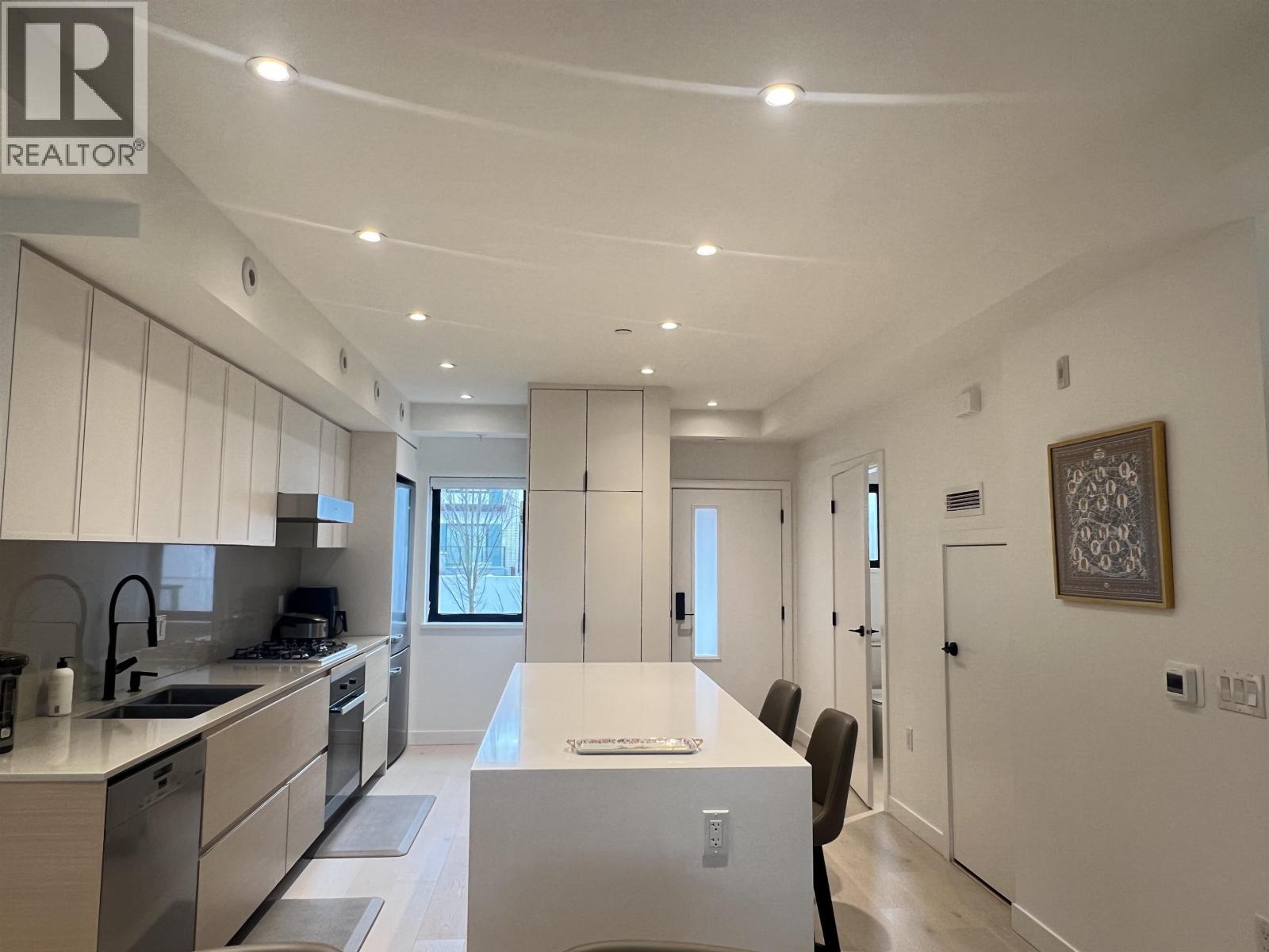 Listing Picture 10 of 40 : 34 530 W 28TH AVENUE, Vancouver / 溫哥華 - 魯藝地產 Yvonne Lu Group - MLS Medallion Club Member