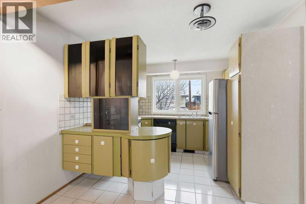 64 Doverview Place Se, Calgary, Alberta  T2B 1Z5 - Photo 14 - A2291081