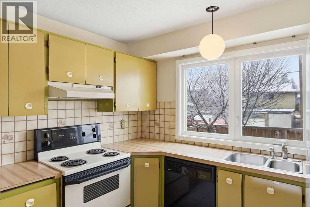 64 Doverview Place Se, Calgary, Alberta  T2B 1Z5 - Photo 15 - A2291081