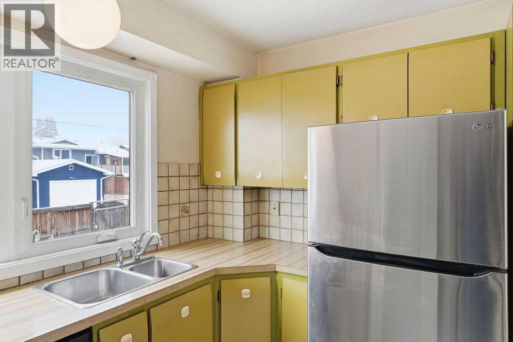 64 Doverview Place Se, Calgary, Alberta  T2B 1Z5 - Photo 17 - A2291081