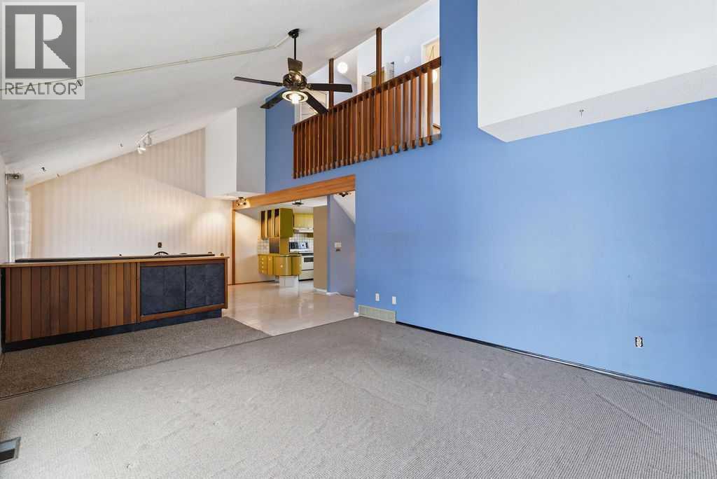 64 Doverview Place Se, Calgary, Alberta  T2B 1Z5 - Photo 9 - A2291081