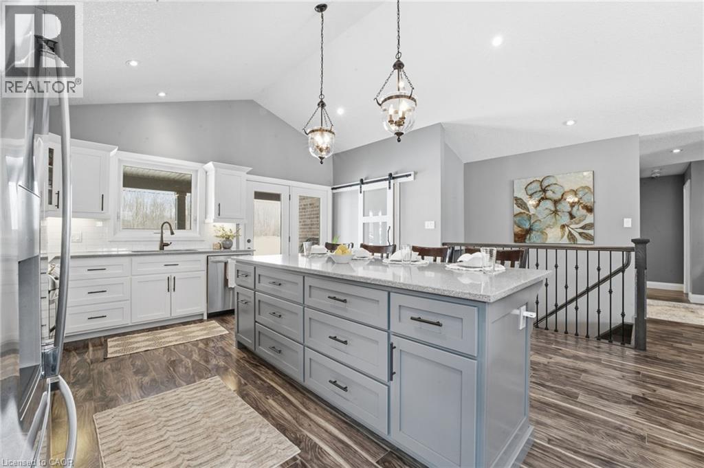 525 Krotz Street E, Listowel, Ontario  N4W 0E4 - Photo 4 - 40804240