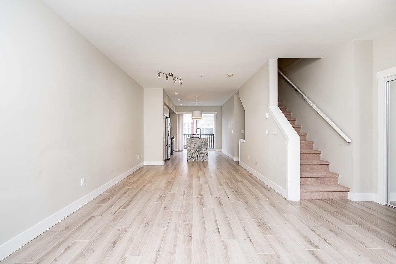 4 20852 77a Avenue, Langley, British Columbia  V2Y 0R8 - Photo 3 - R3097213