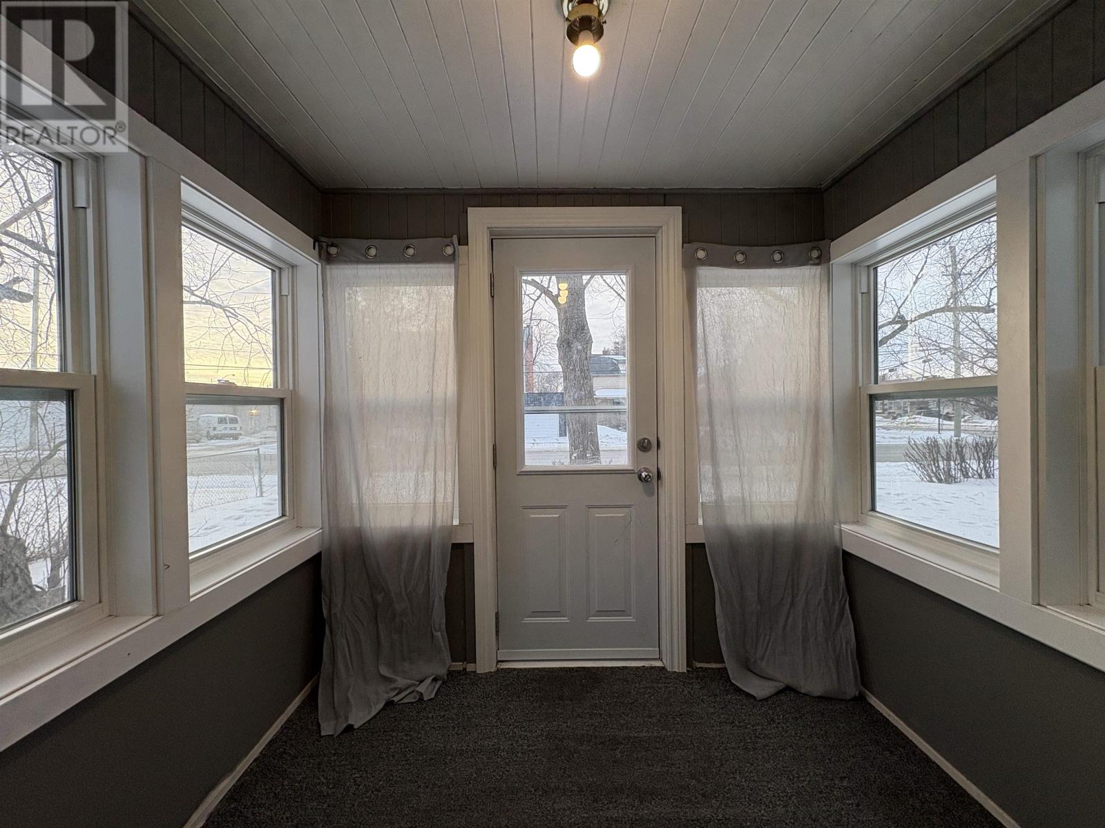 510 Victoria Ave, Fort Frances, Ontario  P9A 2C4 - Photo 3 - TB2600333