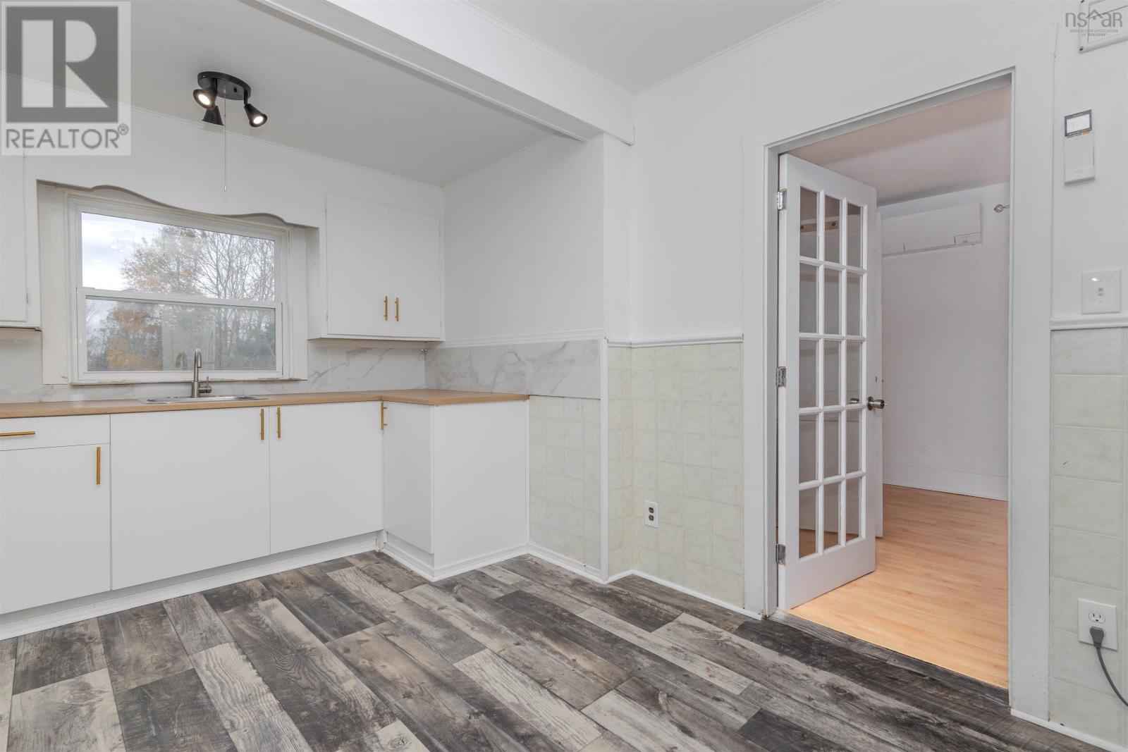 214 Alexandra Street, Sydney, Nova Scotia  B1P 2E8 - Photo 18 - 202601292