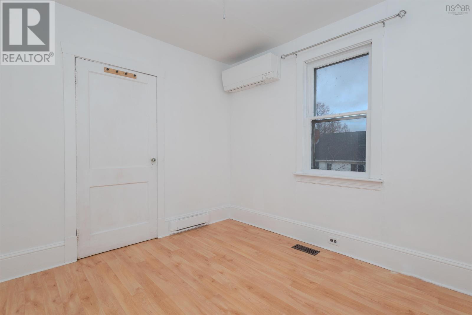 214 Alexandra Street, Sydney, Nova Scotia  B1P 2E8 - Photo 22 - 202601292