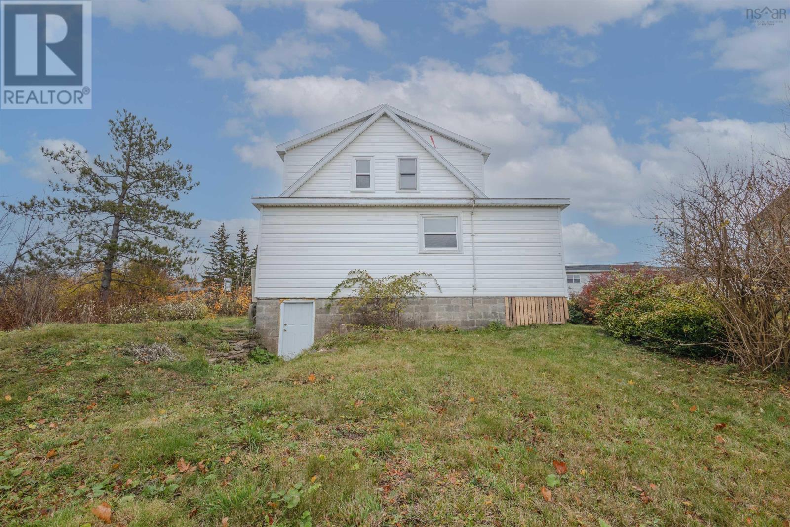 214 Alexandra Street, Sydney, Nova Scotia  B1P 2E8 - Photo 6 - 202601292