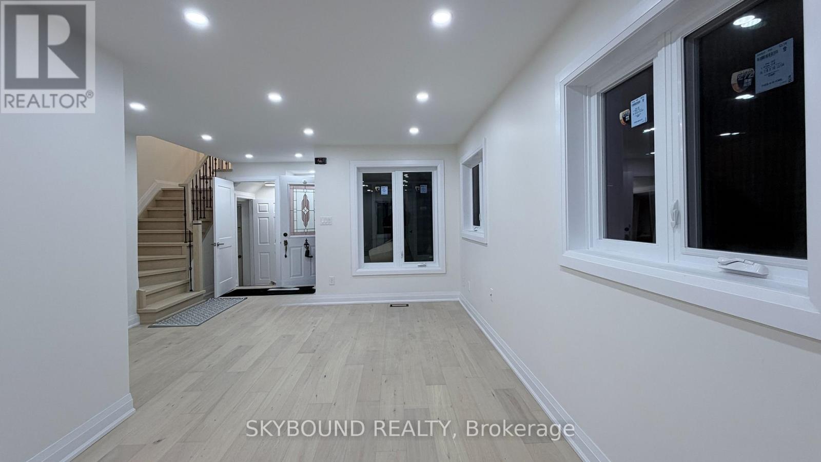 5467 Bullrush Drive, Mississauga (East Credit), Ontario  L5V 1Z1 - Photo 3 - W12856778