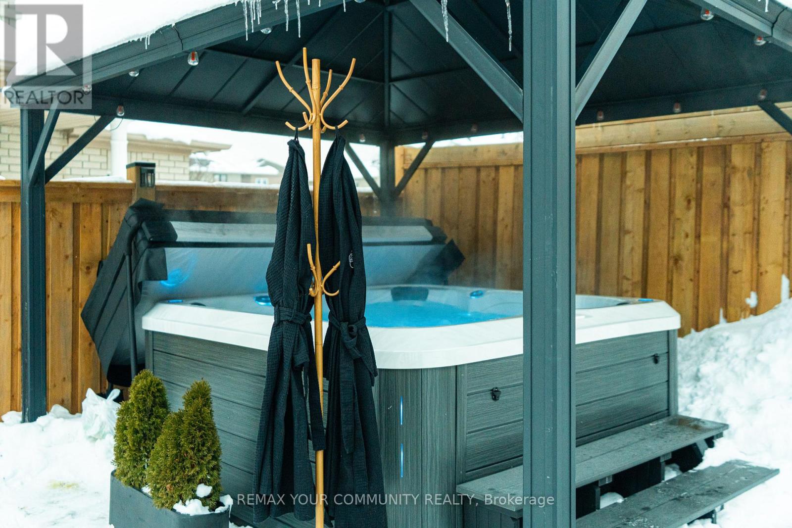 34 Kalmar Crescent, Richmond Hill, Ontario  L4E 3Z3 - Photo 35 - N12790358