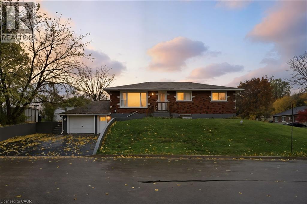 31 OAKWOOD Avenue, Simcoe, Ontario