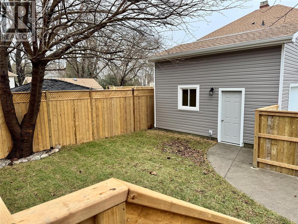 401 Devine Street, Sarnia, Ontario  N7T 1V6 - Photo 10 - 26004710