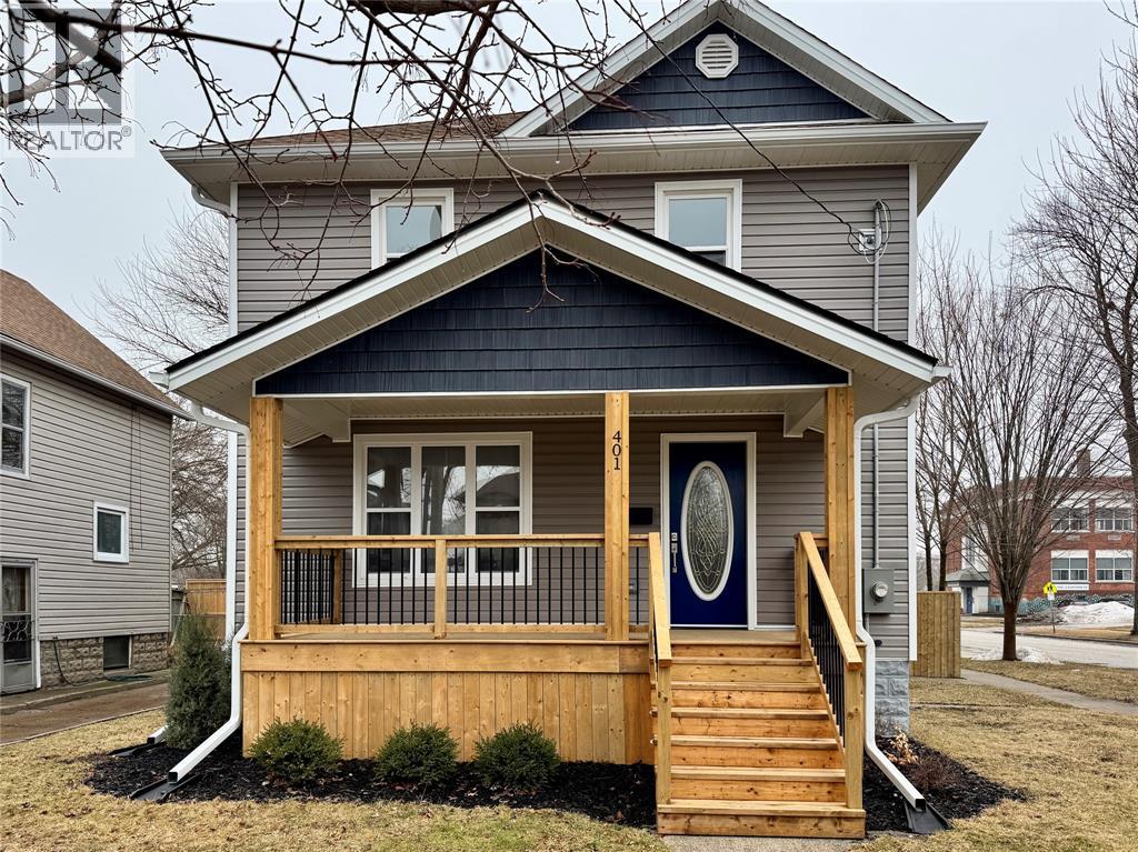 401 Devine Street, Sarnia, Ontario  N7T 1V6 - Photo 2 - 26004710