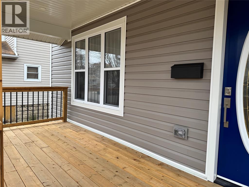 401 Devine Street, Sarnia, Ontario  N7T 1V6 - Photo 4 - 26004710