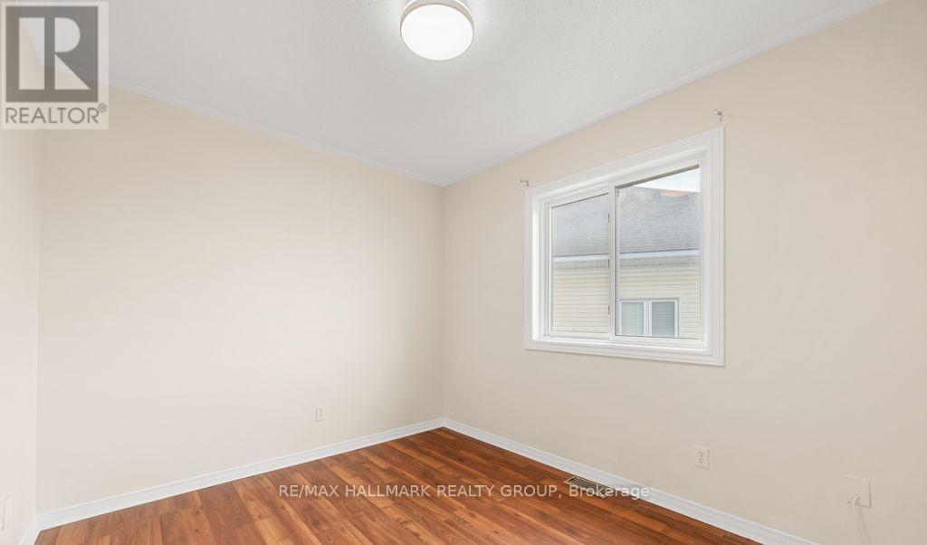 6059 Pineglade Crescent, Ottawa, Ontario  K1W 1H1 - Photo 12 - X12857518