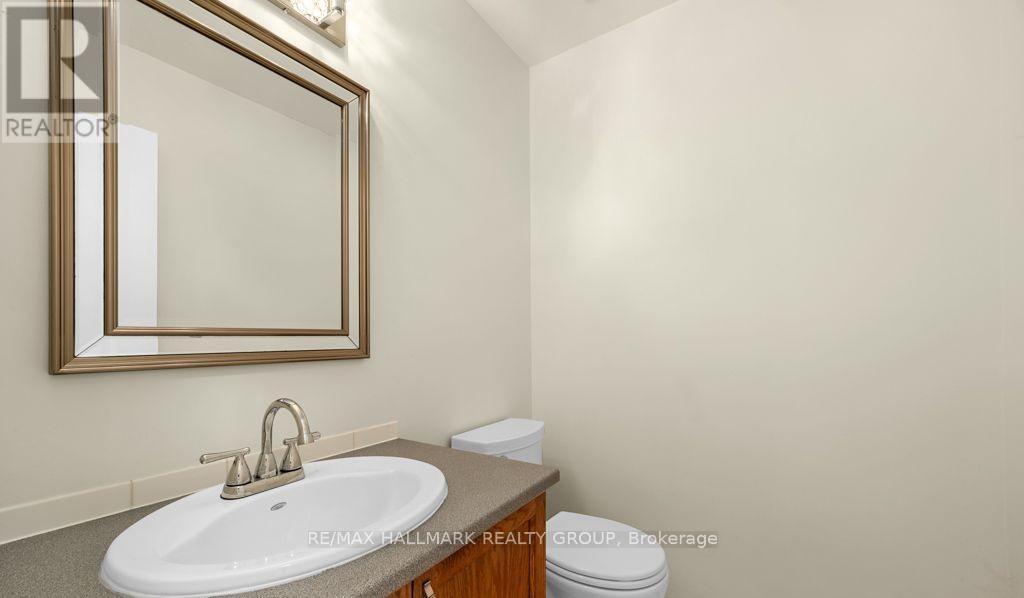 6059 Pineglade Crescent, Ottawa, Ontario  K1W 1H1 - Photo 9 - X12857518