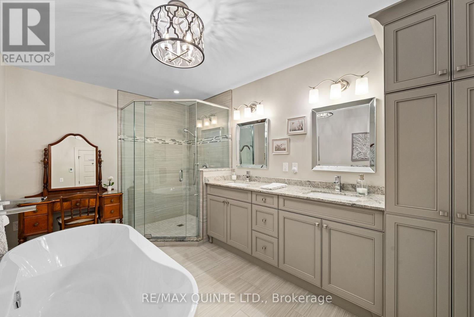 44 - 24 South Church Street, Belleville (Belleville Ward), Ontario  K8N 0A9 - Photo 32 - X12857578