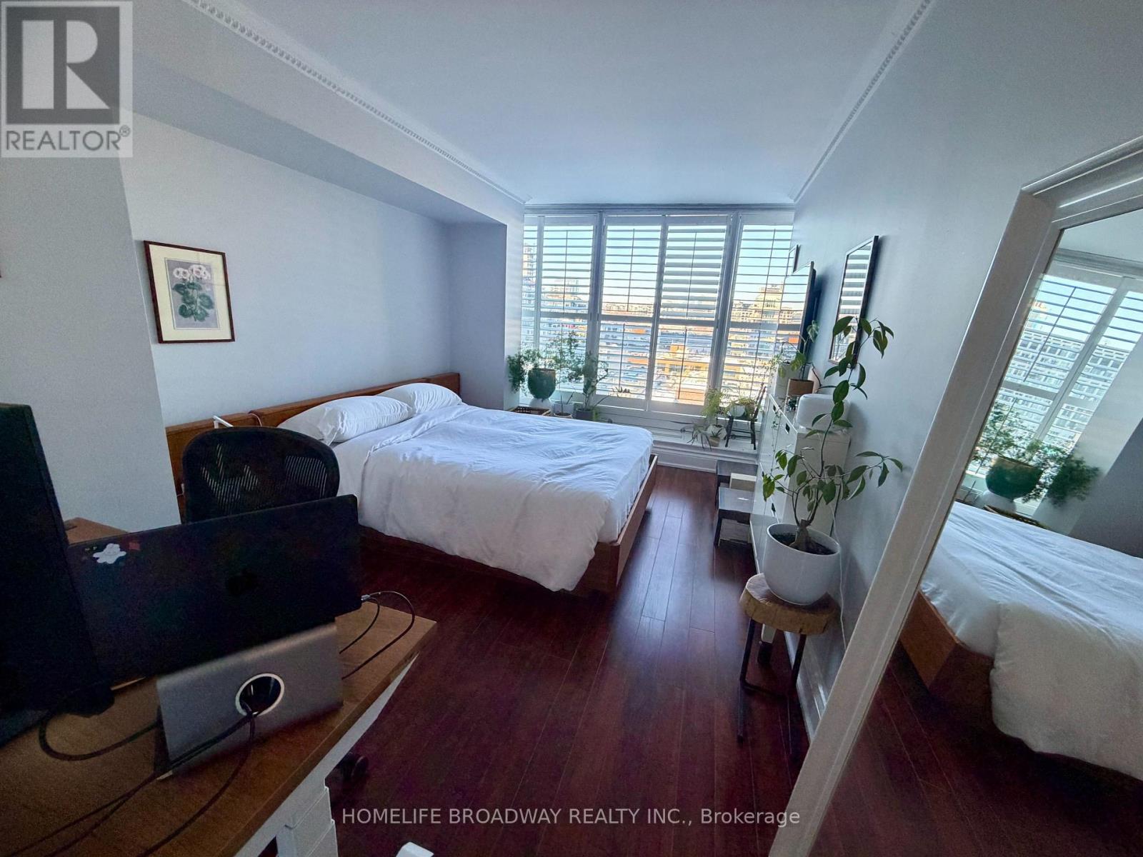 601 - 110 Bloor Street W, Toronto, Ontario  M5S 2W7 - Photo 24 - C12857548