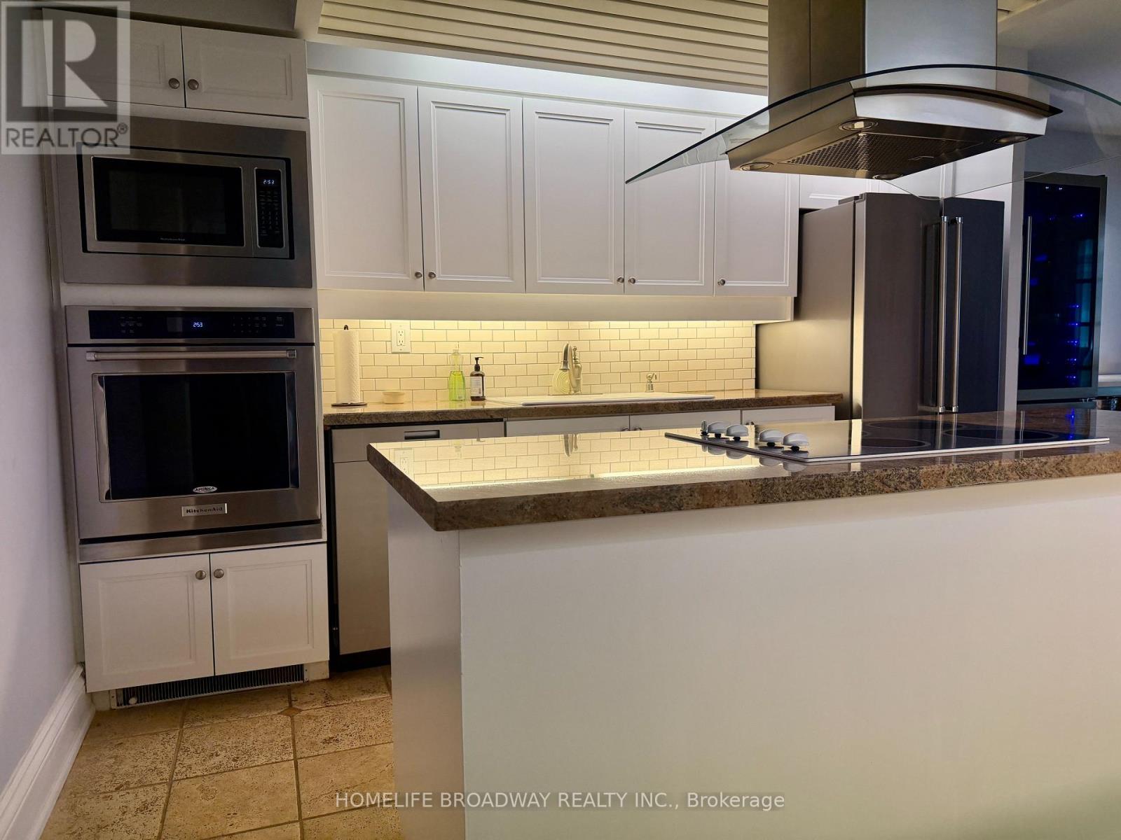 601 - 110 Bloor Street W, Toronto, Ontario  M5S 2W7 - Photo 8 - C12857548