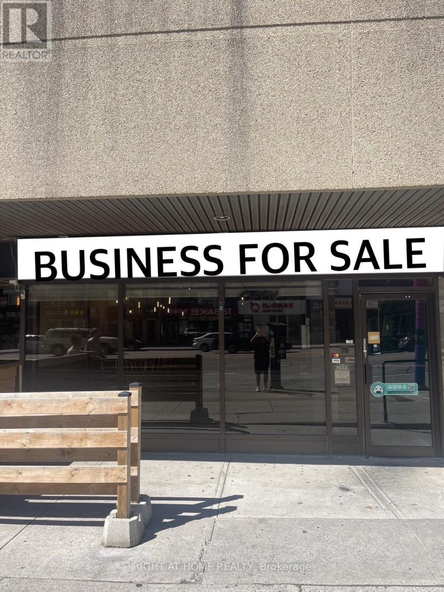 102 - 5460 YONGE STREET, Toronto, Ontario