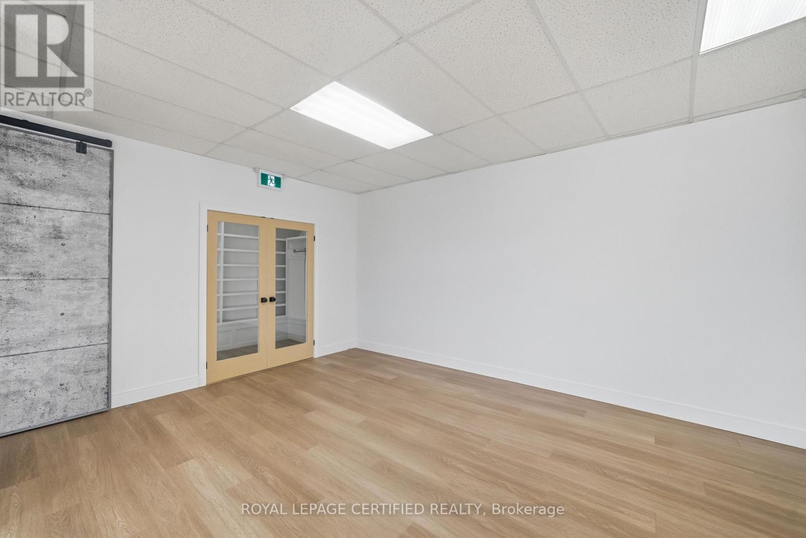 590 Barton Street E, Hamilton (Gibson), Ontario  L8L 2Z5 - Photo 11 - X12857528