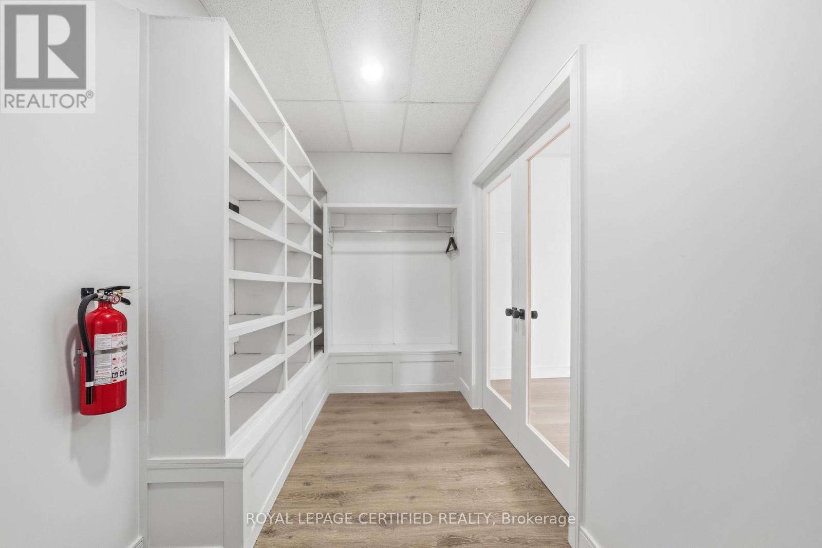 590 Barton Street E, Hamilton (Gibson), Ontario  L8L 2Z5 - Photo 12 - X12857528