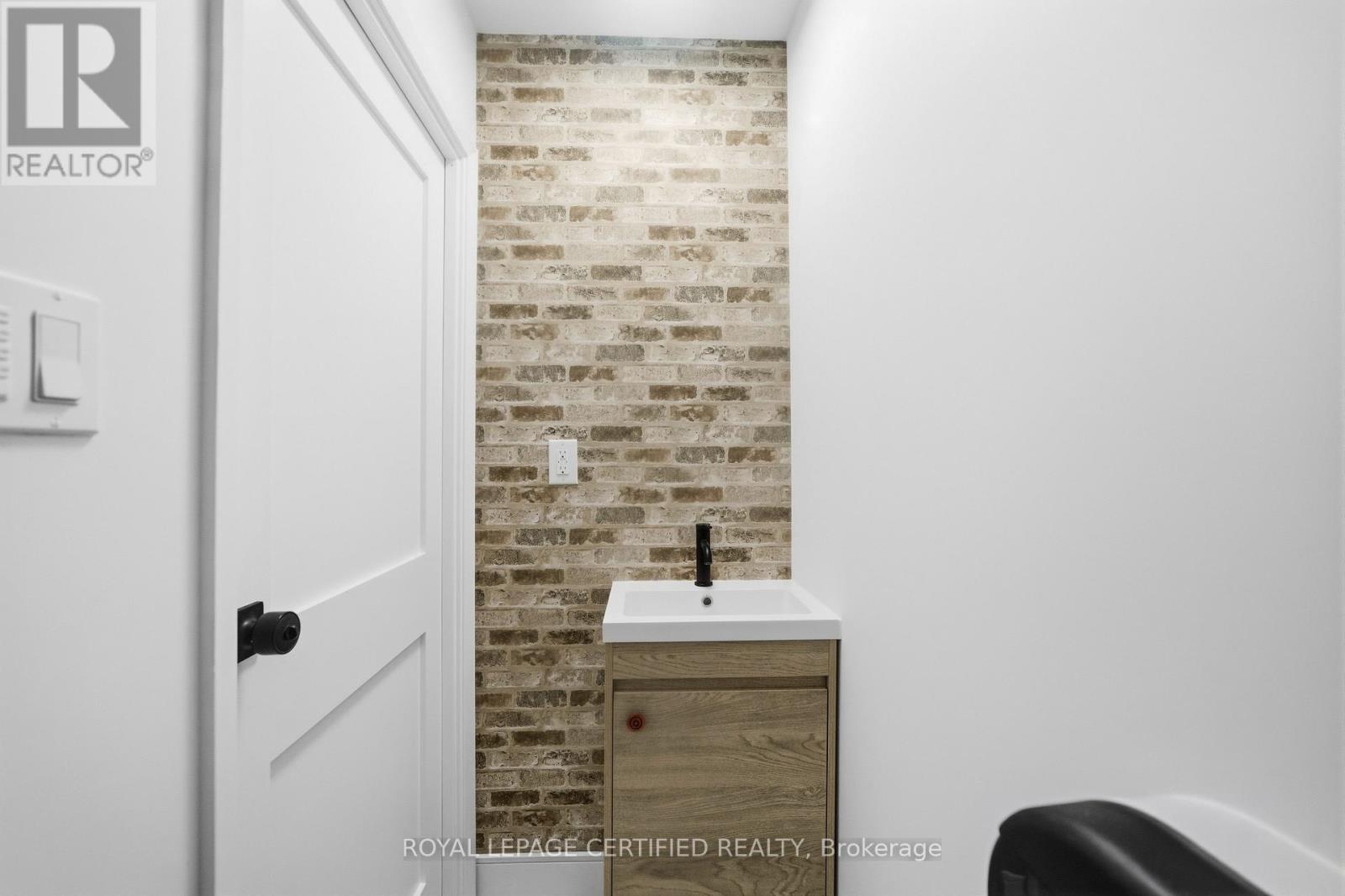 590 Barton Street E, Hamilton (Gibson), Ontario  L8L 2Z5 - Photo 15 - X12857528