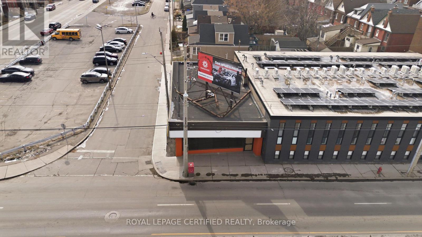 590 Barton Street E, Hamilton (Gibson), Ontario  L8L 2Z5 - Photo 2 - X12857528