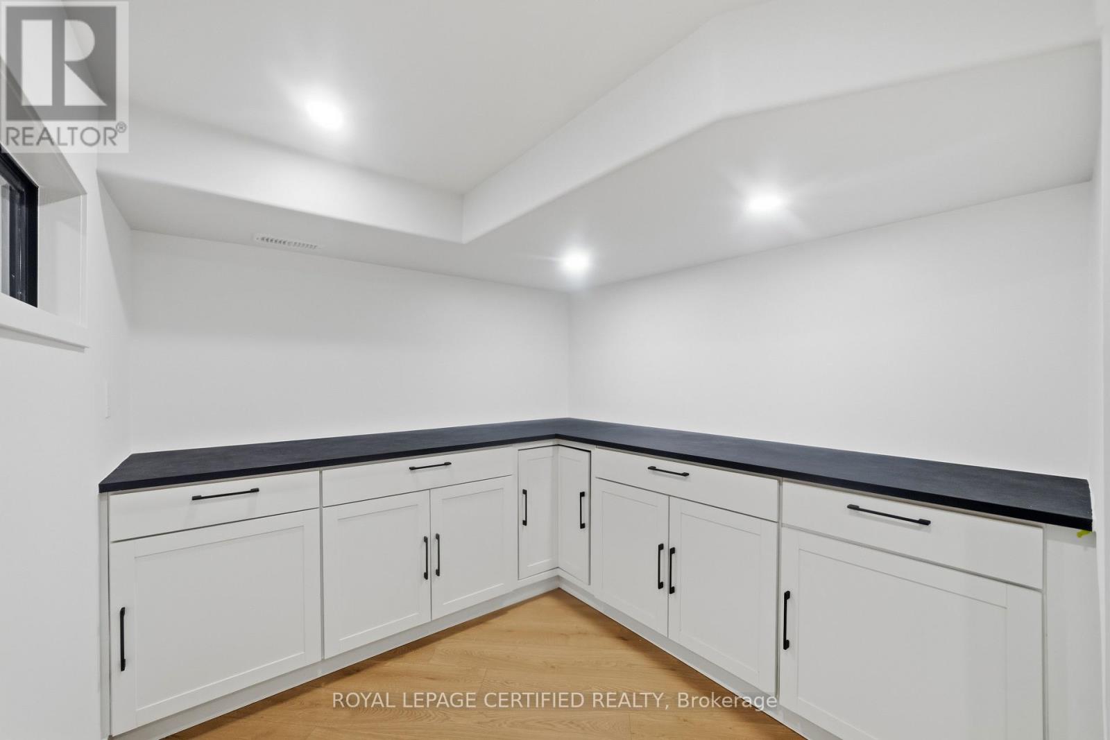 590 Barton Street E, Hamilton (Gibson), Ontario  L8L 2Z5 - Photo 28 - X12857528