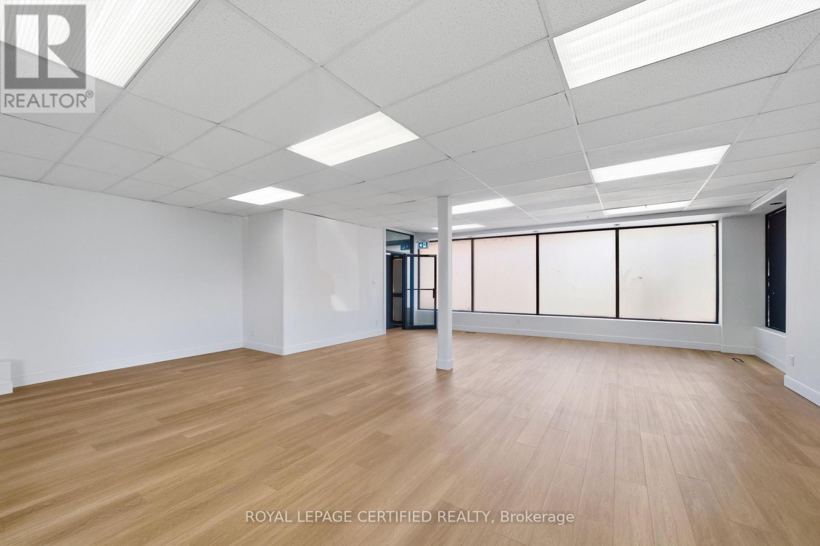 590 Barton Street E, Hamilton (Gibson), Ontario  L8L 2Z5 - Photo 3 - X12857528