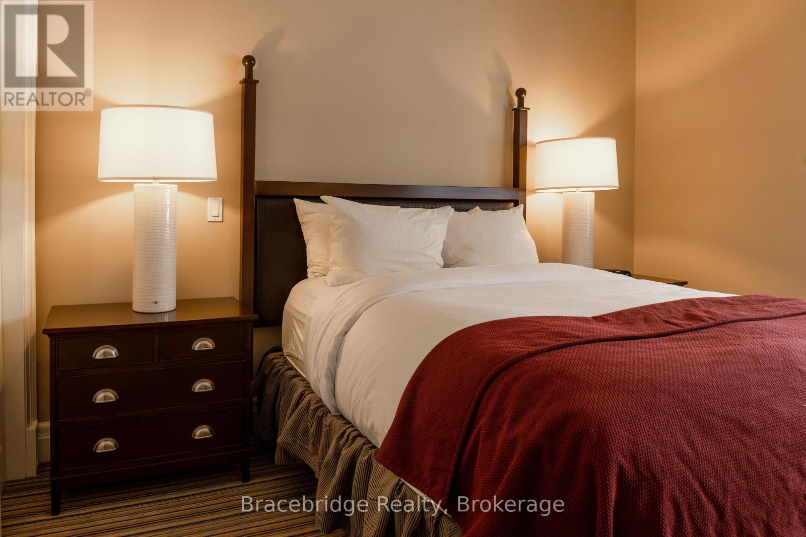 G104-D2 - 1869 Muskoka Road 118 Highway W, Muskoka Lakes (Monck (Muskoka Lakes)), Ontario  P1L 1W8 - Photo 19 - X12857606