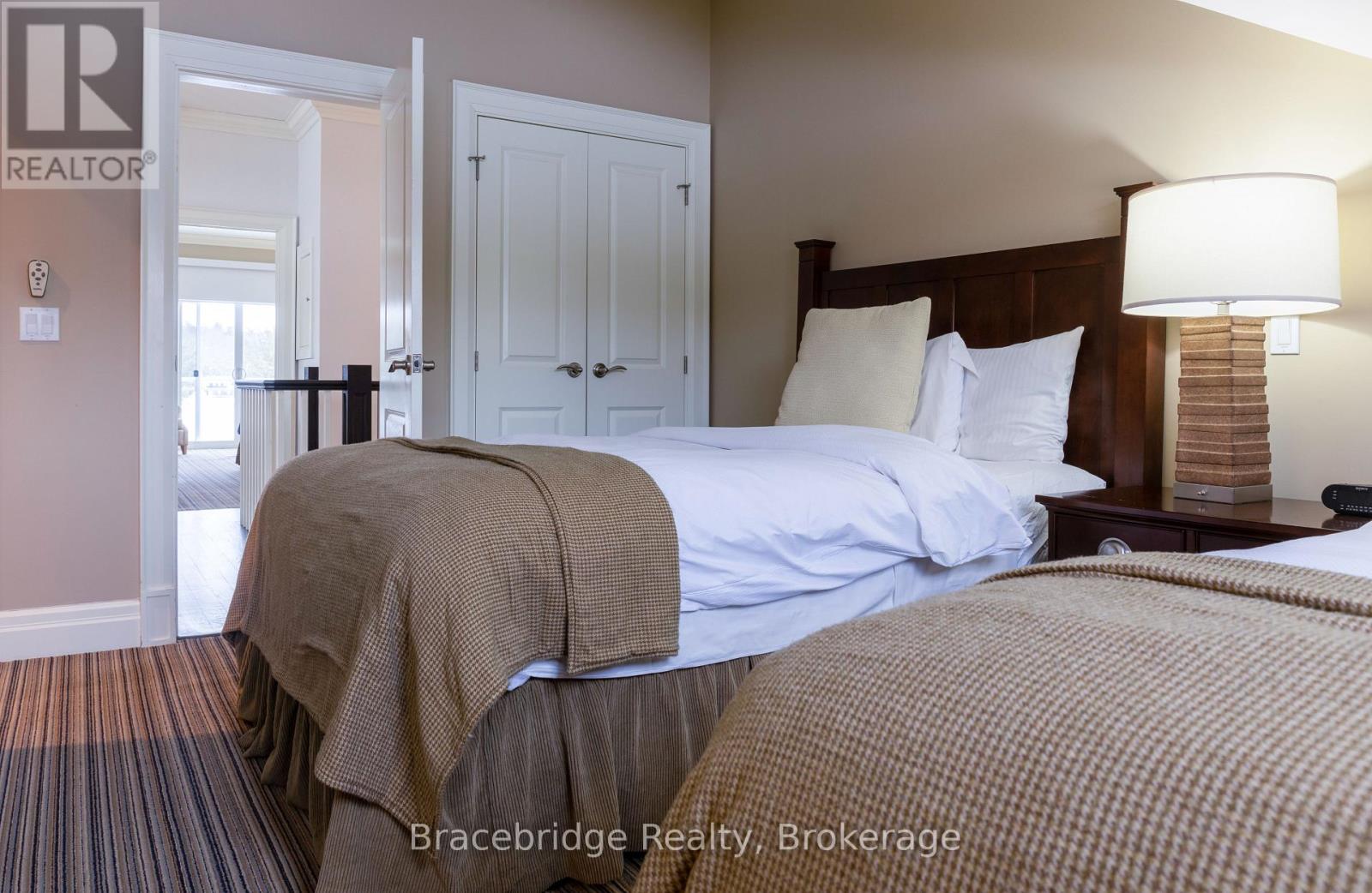 G104-D2 - 1869 Muskoka Road 118 Highway W, Muskoka Lakes (Monck (Muskoka Lakes)), Ontario  P1L 1W8 - Photo 29 - X12857606