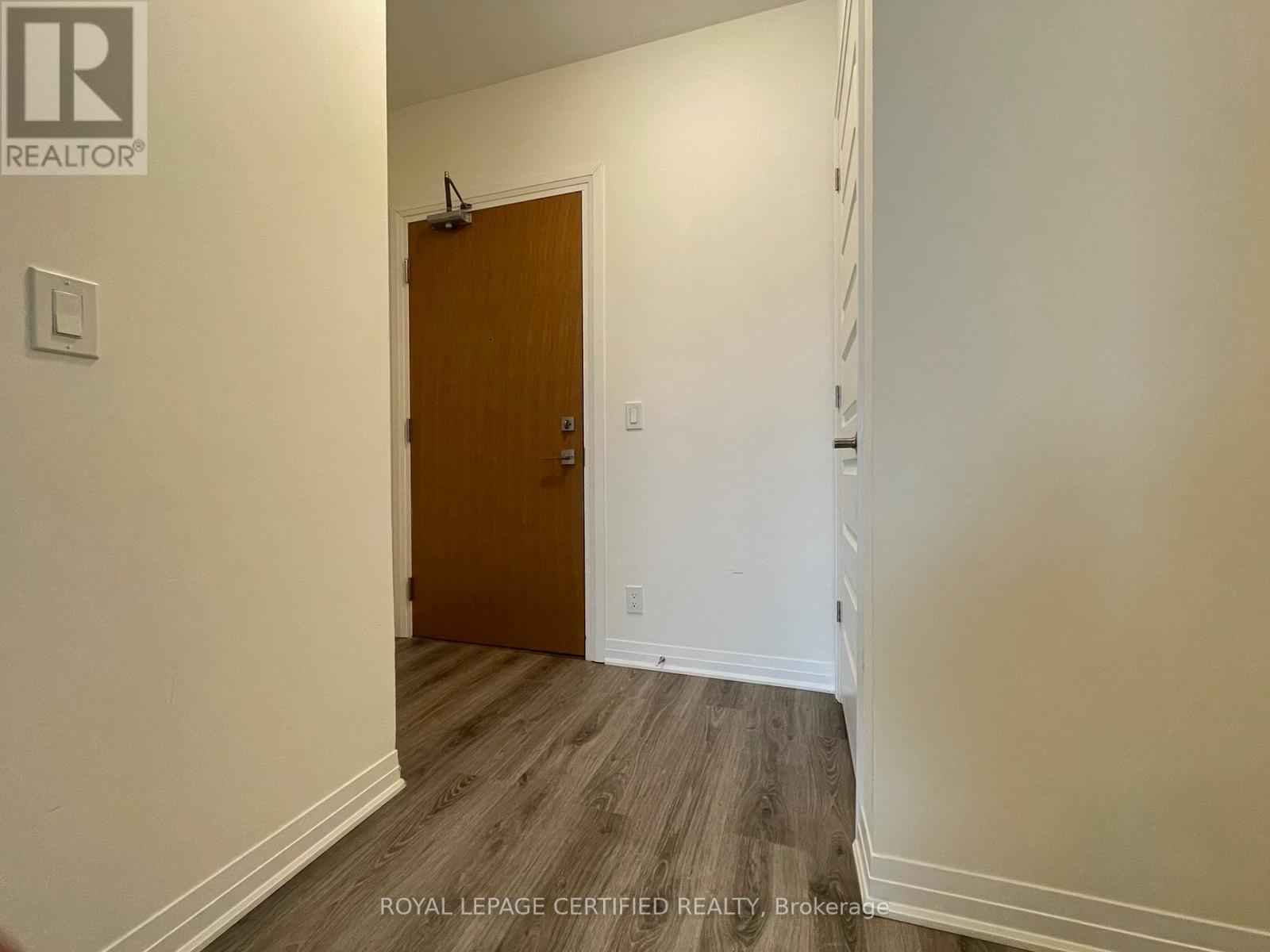 302 - 128 Grovewood Common, Oakville (Go Glenorchy), Ontario  L6H 0X3 - Photo 4 - W12857594