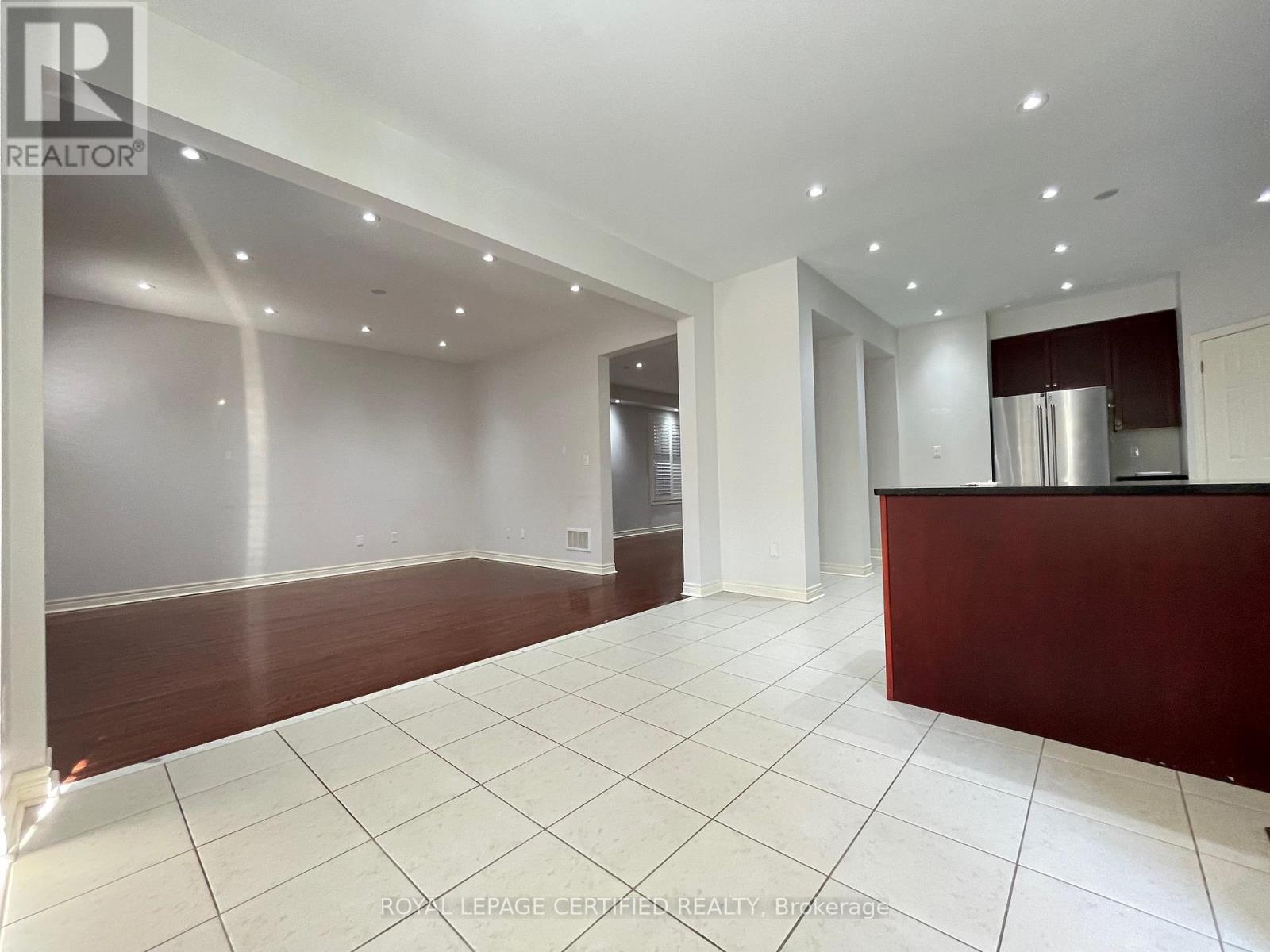 656 Mockridge Terr Terrace, Milton, Ontario  L9T 8V7 - Photo 17 - W12857598