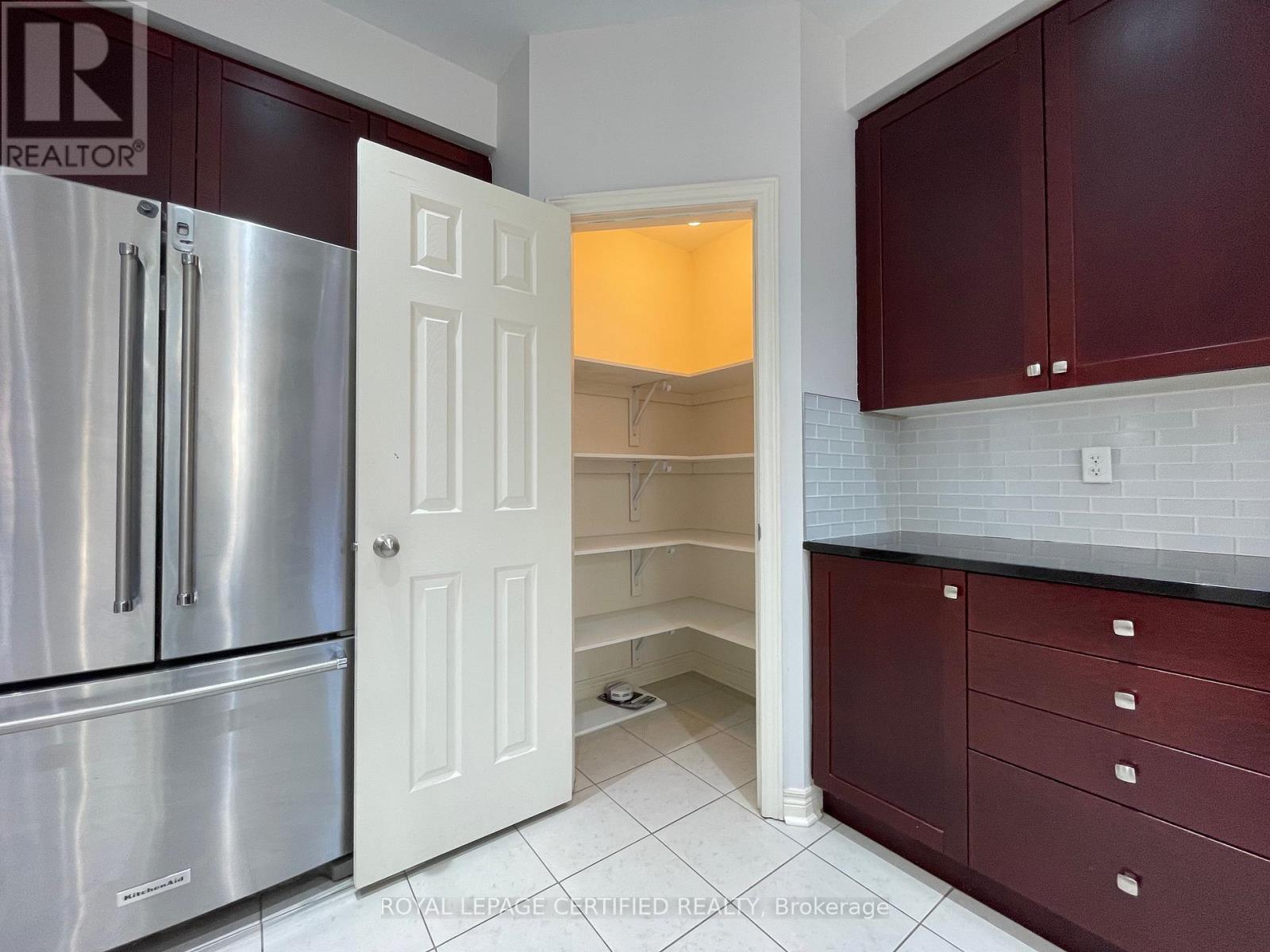 656 Mockridge Terr Terrace, Milton, Ontario  L9T 8V7 - Photo 18 - W12857598