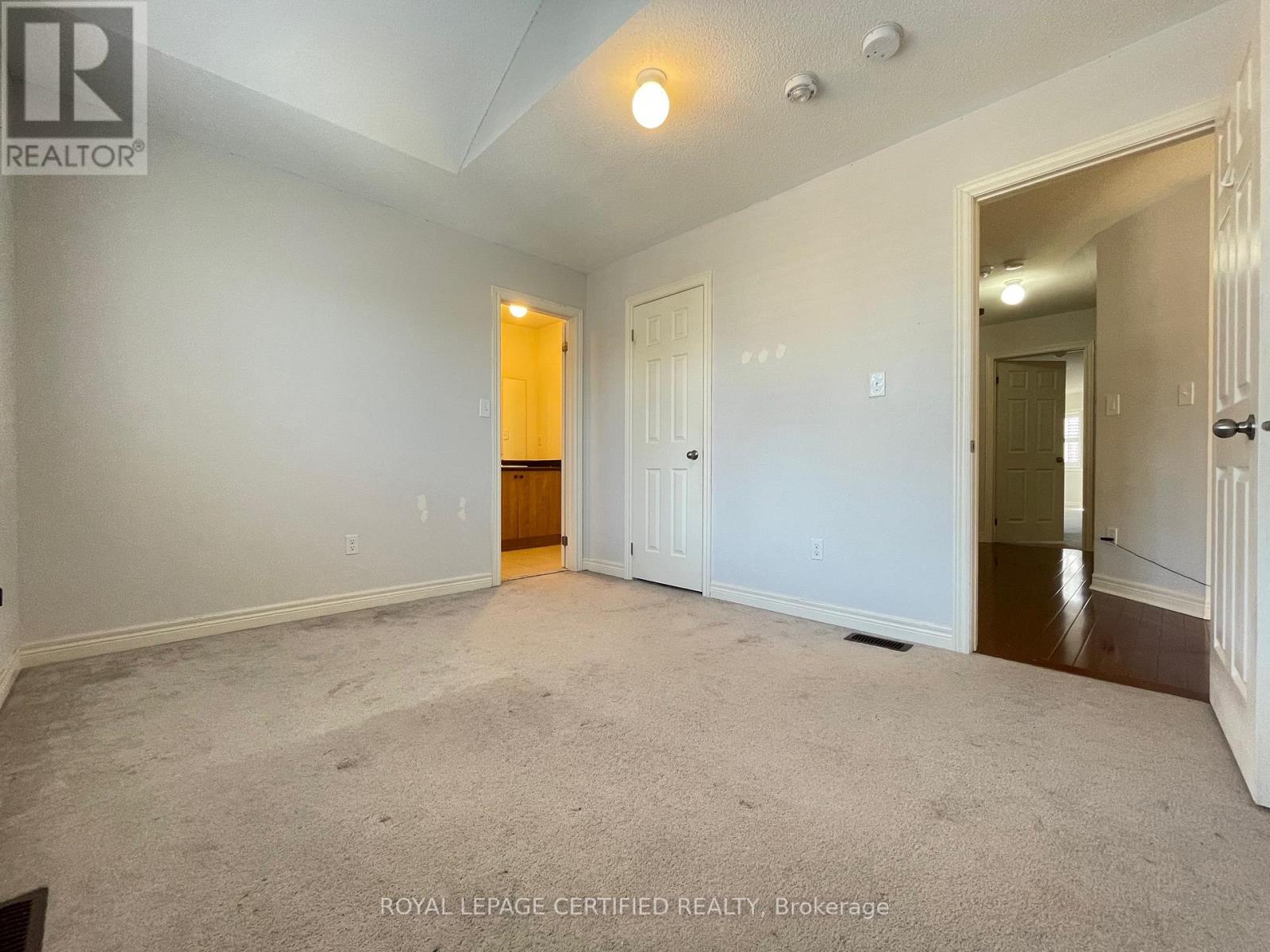 656 Mockridge Terr Terrace, Milton, Ontario  L9T 8V7 - Photo 38 - W12857598