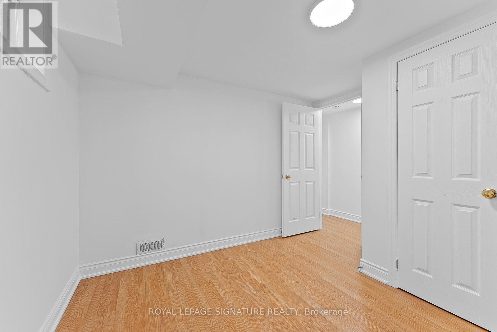 Lower - 502 Westmount Avenue, Toronto, Ontario  M6E 3N5 - Photo 19 - C12853416