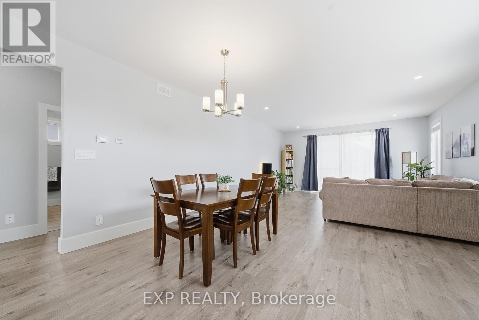 52 Meagan Lane, Quinte West (Frankford Ward), Ontario  K0K 2C0 - Photo 18 - X12857616