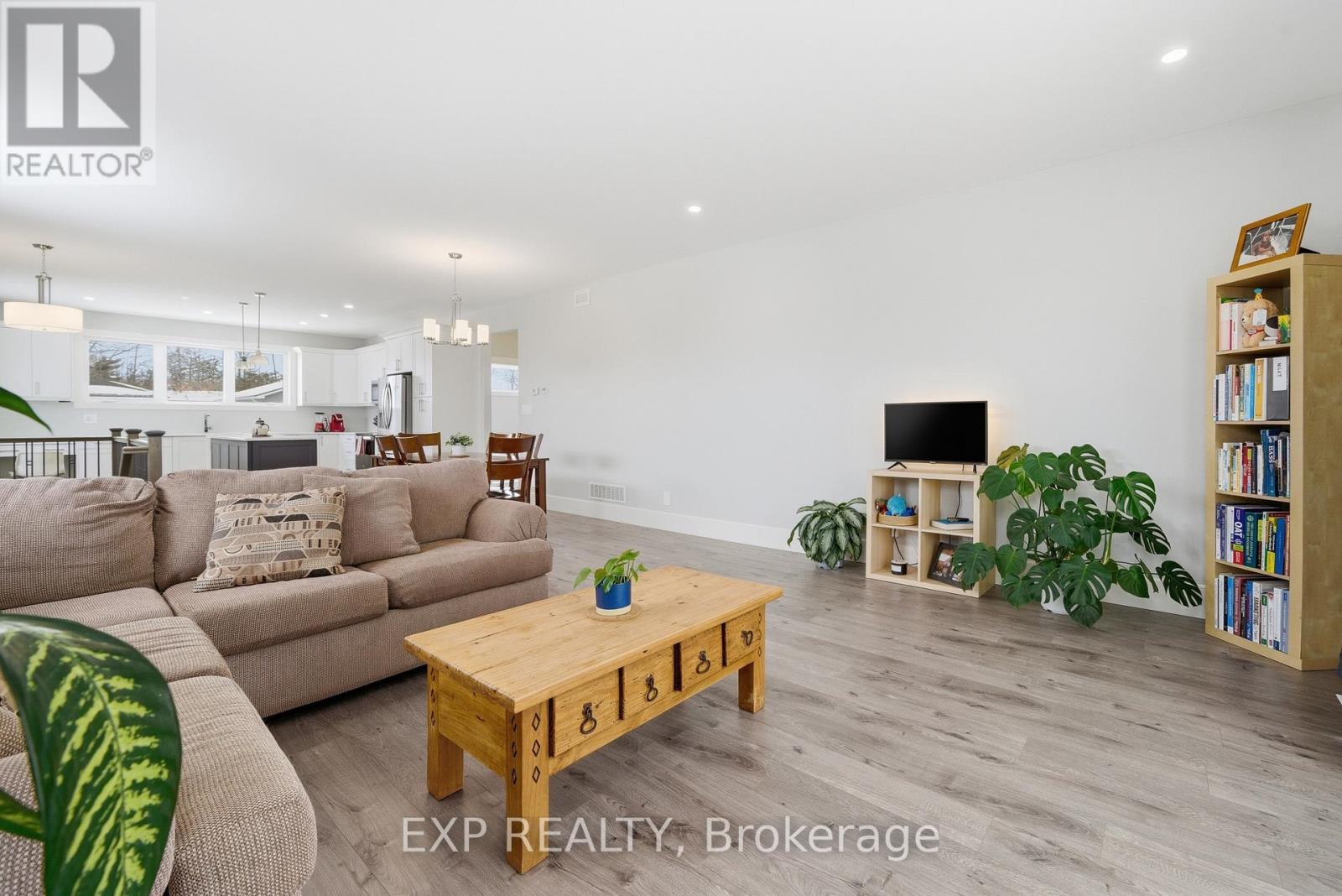 52 Meagan Lane, Quinte West (Frankford Ward), Ontario  K0K 2C0 - Photo 23 - X12857616