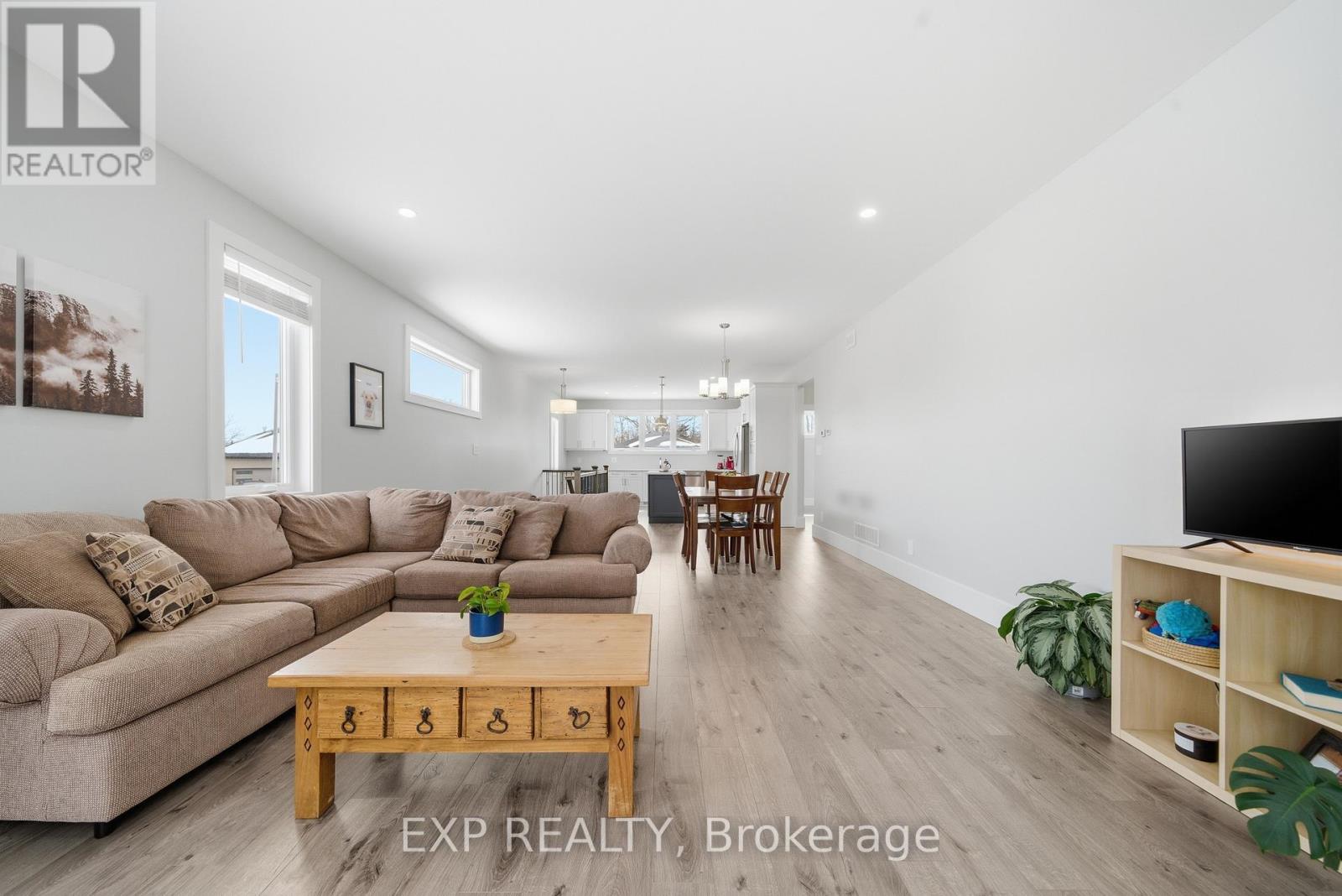 52 Meagan Lane, Quinte West (Frankford Ward), Ontario  K0K 2C0 - Photo 24 - X12857616