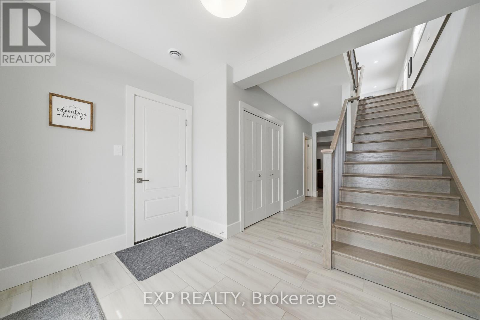 52 Meagan Lane, Quinte West (Frankford Ward), Ontario  K0K 2C0 - Photo 7 - X12857616